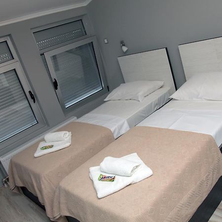Silver House Hostel Čačak Værelse billede