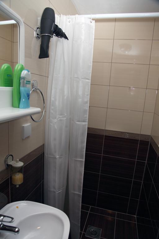 Silver House Hostel Čačak Værelse billede