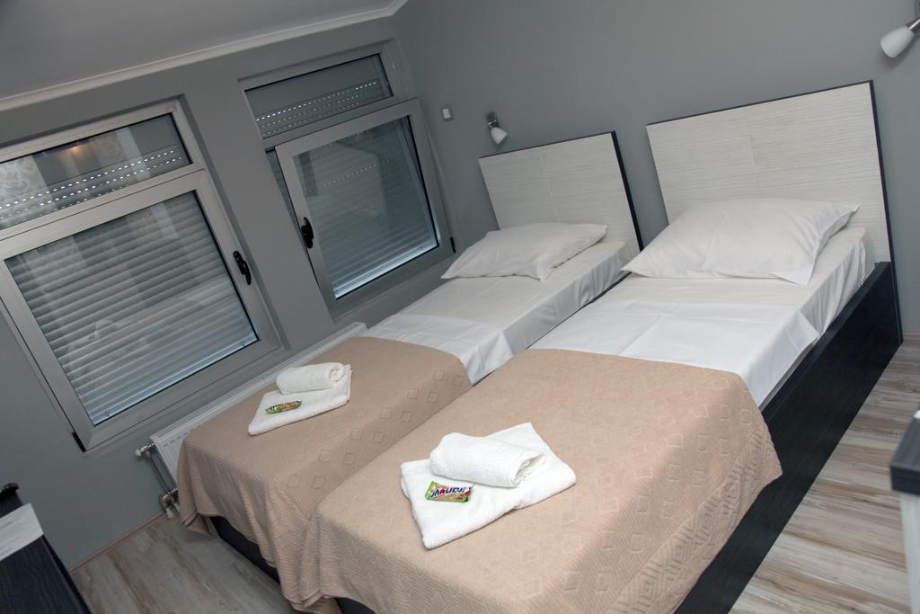 Silver House Hostel Čačak Værelse billede