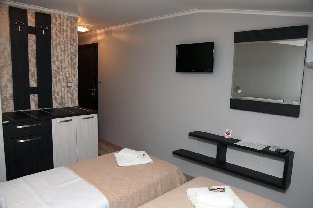 Silver House Hostel Čačak Værelse billede