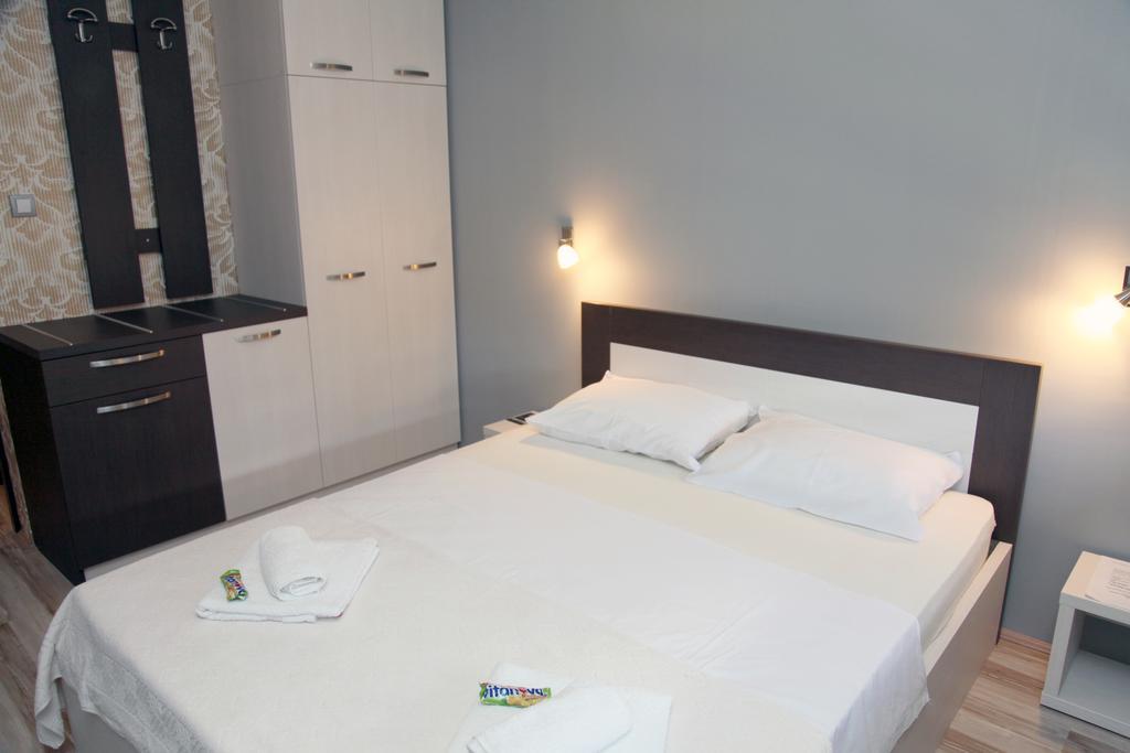 Silver House Hostel Čačak Værelse billede